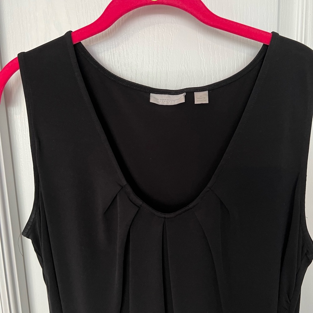 New York & Co black flowing tank. XL